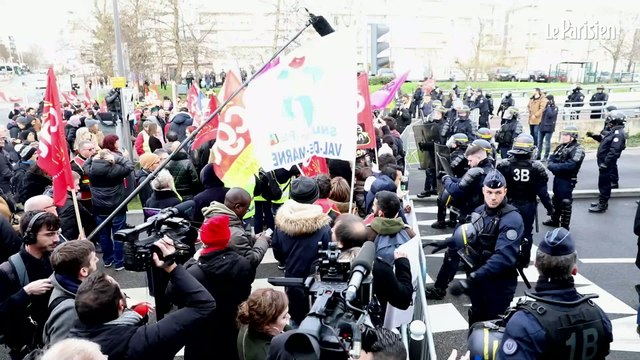 A Créteil, Emmanuel Macron n’a pas croisé son comité d’accueil