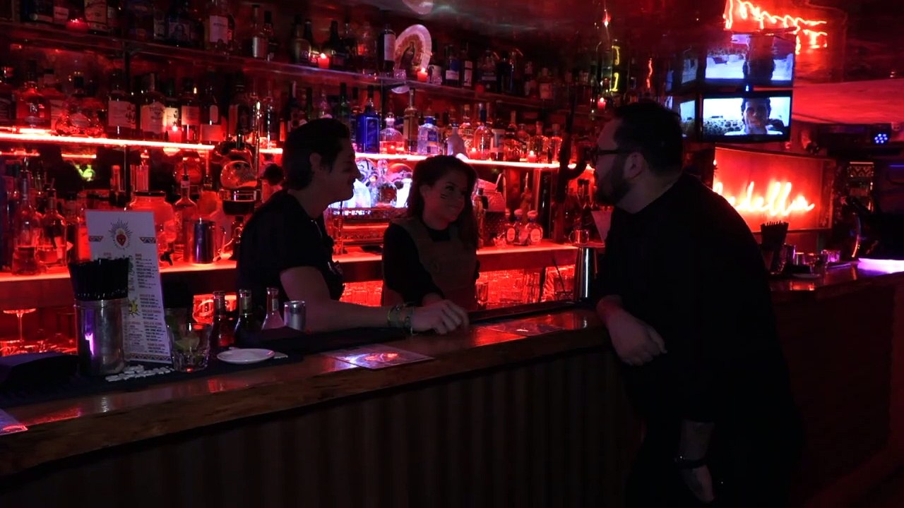 Ehre dem Drogenboss? Escobar-Club empört Kolumbianer in Paris