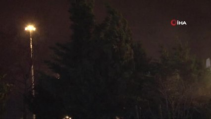İstanbul'da Şiddetli Rüzgar Etkili Oldu, İdo Seferleri İptal Edildi