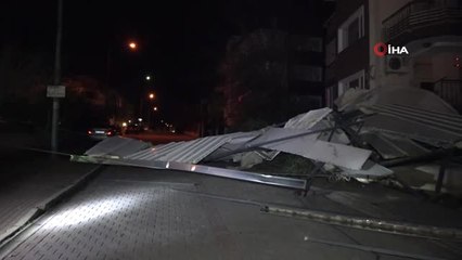 Bursa'da Lodos Yollara Barikat Ördü