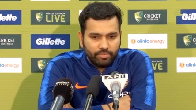 India Vs Australia,1st ODI: MS Dhoni's presence is enough says Rohit Sharma | OneIndia News