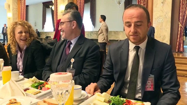 Yıldırım, 10 Ocak Çalışan Gazeteciler Günü dolayısıyla parlamento muhabirleriyle bir araya geldi - TBMM