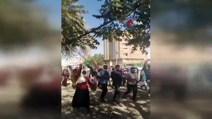 - Gösterilerde Ölü Sayısı Artıyor