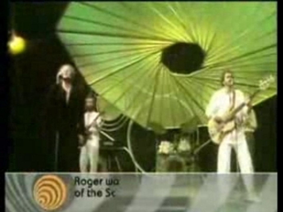 Average white band - let's go round again