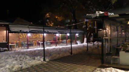 Kimsesizlere ev, öğrencilere kütüphane