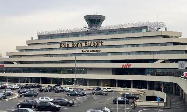 24 saatlik grev... Yüzlerce uçuş iptal