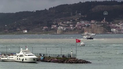 Çanakkale Boğazı'nın rengi değişti - ÇANAKKALE