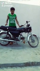 body builder Waqar Mushtaq from sheikhupura Bike Raising