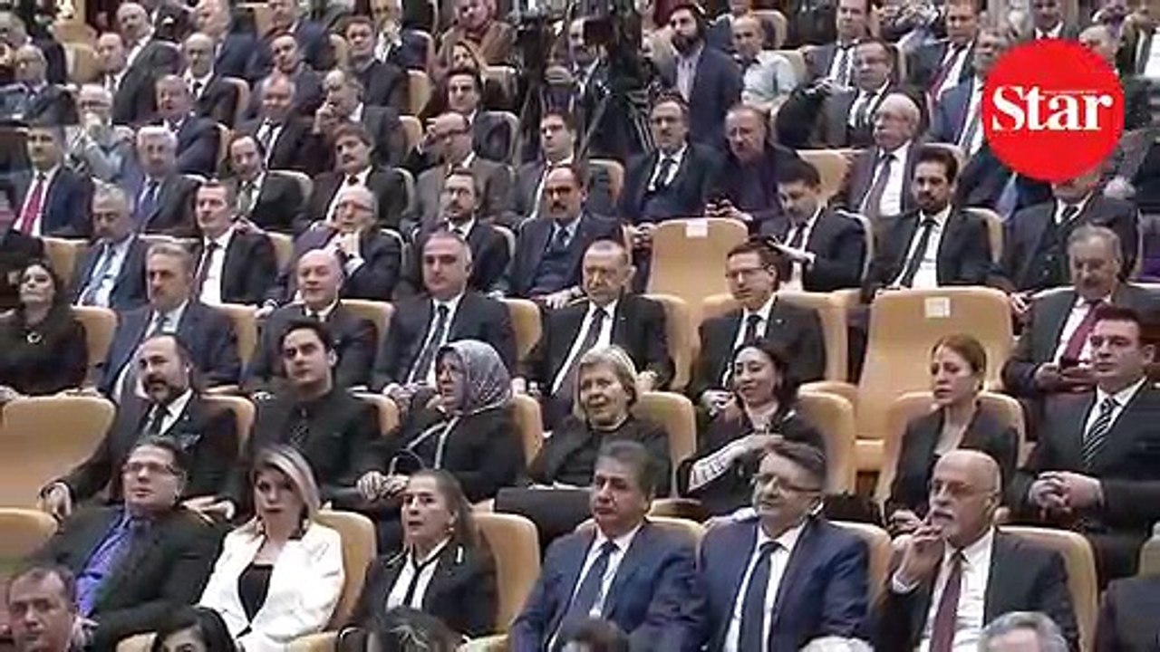 ünlü sanatçı sahneden inerken Erdoğan devreye girdi