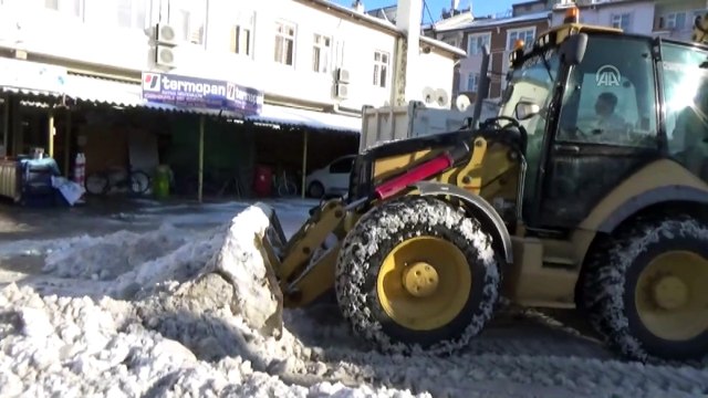 Meke Gölü'ne kar desteği - KONYA