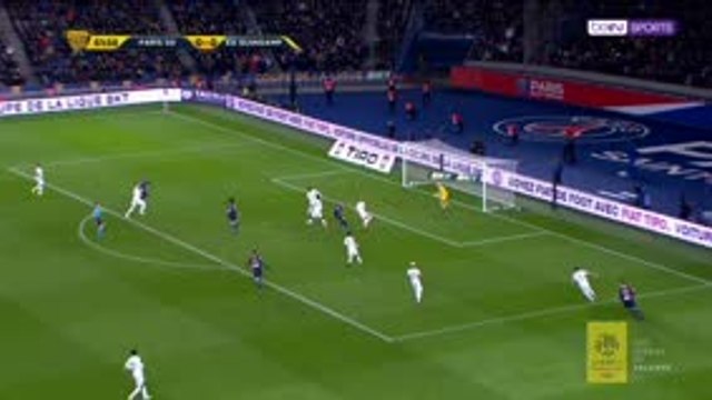 لقطة: كأس الرابطة الفرنسيّة: نيمار يُهدي سان جيرمان الأسبقيّة أمام غانغان بفضل رأسيّة مُحكمة