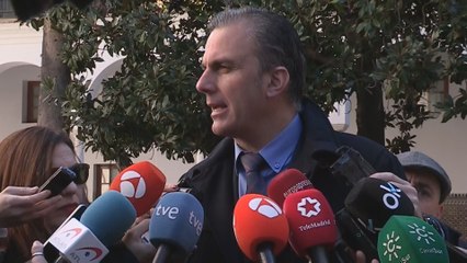 Vox dice a Rivera que si no entiende que habrá cambio, que deje pasar a otros