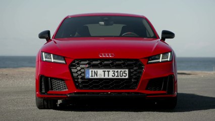 Audi TTS Coupé Exterior Design in Tango red