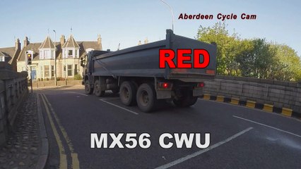 MX56CWU - Lorry driver blatanly jumps a red light on a sharp left turn - Bedford Road, Aberdeen