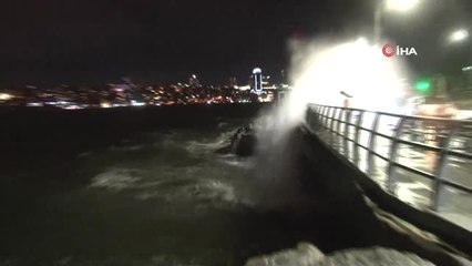 İstanbul'da Lodos Etkili Oluyor