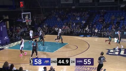 Chinanu Onuaku goes up to get it and finishes the oop
