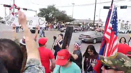 Trump visita fronteira com México