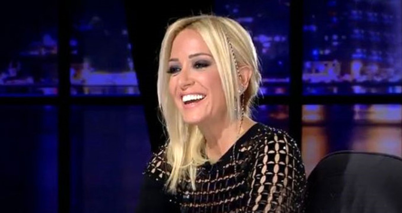 Ünlü Sunucu Saba Tümer, Pembe Bornozlu Paylaşımıyla Şaşırttı