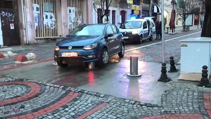 Hidrolik Bariyere Çarpan Araçta Hasar Oluştu