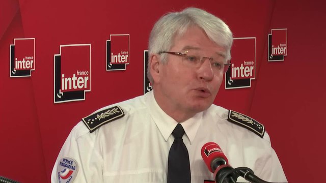 Éric Morvan répond aux questions d'Ali Baddou