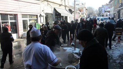 Tarihi camide 'pilav ikramı' geleneği - KÜTAHYA