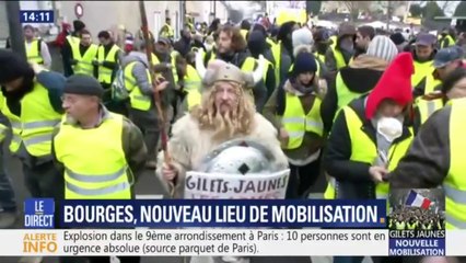 Download Video: À Bourges, plus d'un millier de gilets jaunes manifeste dans le calme