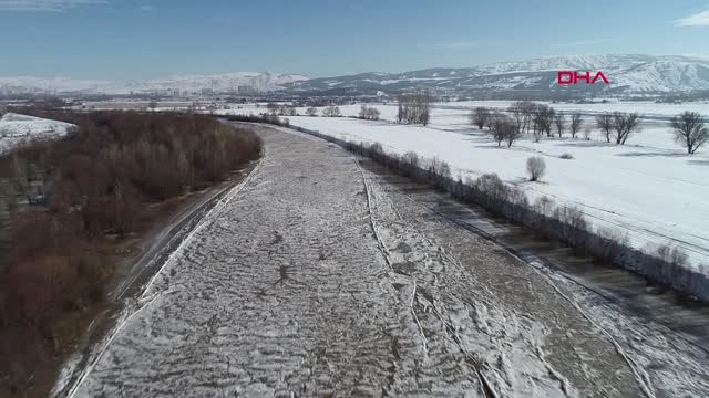 Sivas Kızılırmak 'Buzdan Nehir' Oldu