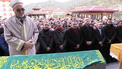 Soylu, Cumhurbaşkanı Başdanışmanı Minder'in annesinin cenaze törenine katıldı (1) - RİZE