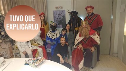 Iniesta niega que haya racismo en una foto con los Reyes Magos
