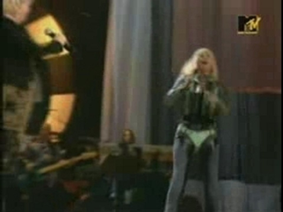 Cher  Cyndi Lauper - If I could turn back time Divas 2002