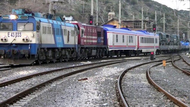 Suriye sınırına askeri sevkiyat - Askeri araçlarla yüklü tren Gaziantep'e ulaştı