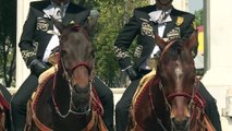 Policías cuidan a turistas en Ciudad de México… a caballo