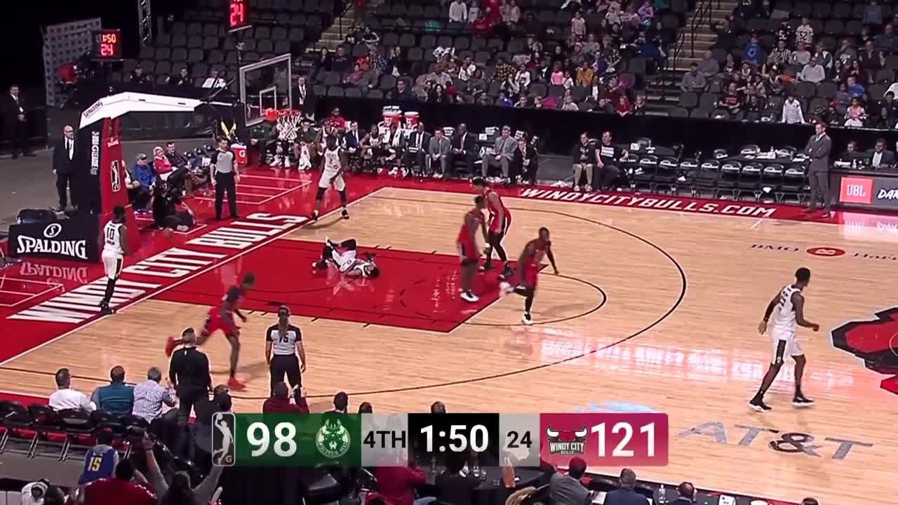 Dikembe Dixson hammers it home