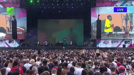 NOT3S - Sit Back Down LIVE @ WIRELESS 2018