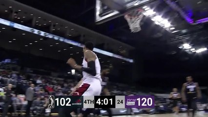 Raphiael Putney throws down the alley-oop!