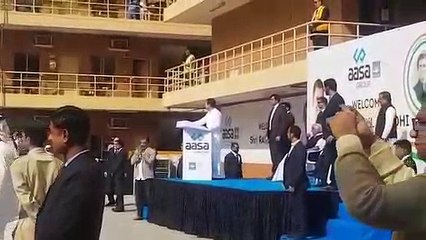 துபாயை கலக்கிய ராகுல்,  லட்சக்கணக்கில் திரண்ட மக்கள்-வீடியோ