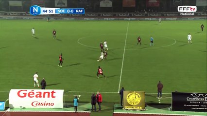 Oh la grosse occasion pour Rodez mais il y'a position d'hors jeu.