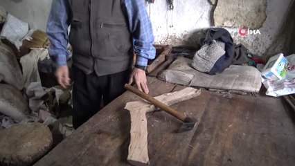 Son Ustanın Yaptığı Semerler Piyasada Eşek Olmadığı İçin Elinde Kaldı