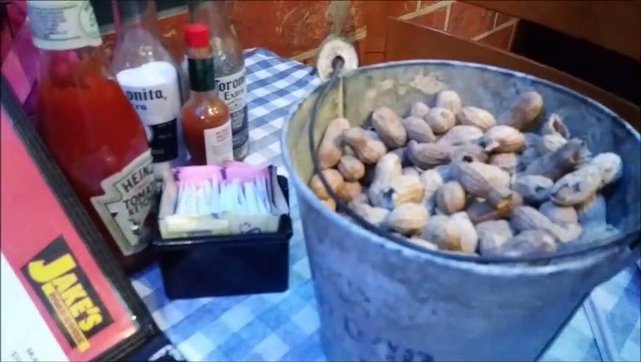 Vanja, David, and Jeronimorubio go to the Farmers Market Street Fair and the Famous Jakes Roadhouse in Monrovia California