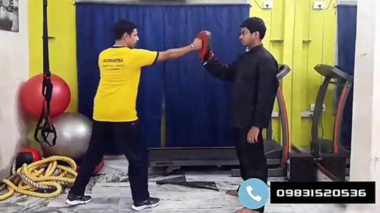 Bruce Lee's Jeet Kune Do Straight Lead punch choon choy punch in [Hindi - हिन्दी],