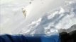 Un snowboardeur échappe de peu à une avalanche