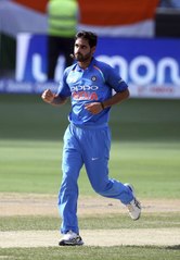 ഭുവിക്കു ഏകദിന ക്രിക്കറ്റില്‍ 100 വിക്കറ്റ് | Oneindia Malayalam