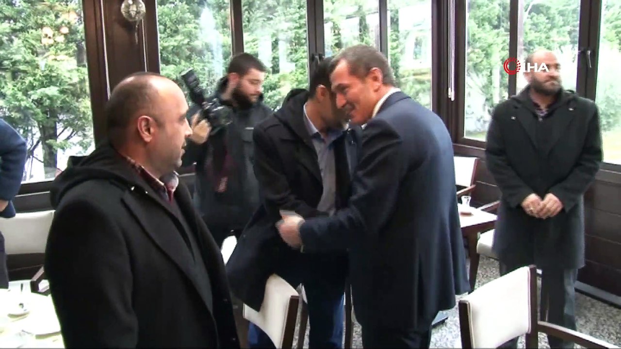 AK Parti Zeytinburnu Belediye Başkan Adayı Ömer Arısoy mahalle muhtarlarıyla buluştu