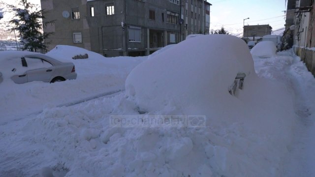 ARRSH: Qarkullimi në akset verilindore e qendrore, me zinxhirë - Top Channel Albania - News - Lajme