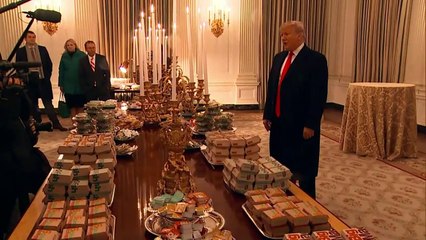 Trump paga pizza e hambúrgueres na Casa Branca