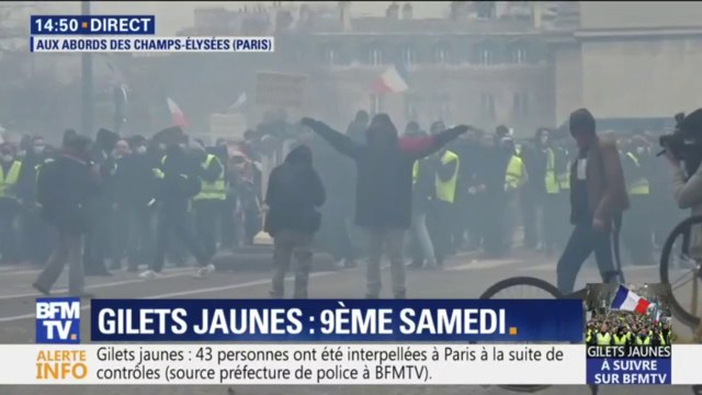 Gilets jaunes: premières tensions entre forces de l'ordre et manifestants aux abords des Champs-Élysées