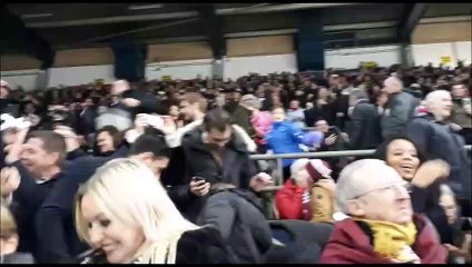 GENEVE : Déluge de peluches pour les  enfants malades au Servette Hockey