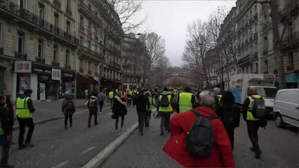السترات الصفراء تستمر بالاحتجاج والداخلية تشدد حمايتها لأنحاء فرنسا