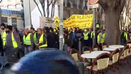 Gilets jaunes : le cortège remonte le boulevard de la Corderie à Marseille