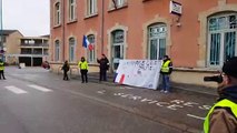 Les gilets jaunes chantent la Marseillaise à Lunéville